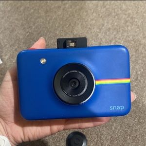 Polaroid instant film snap camera